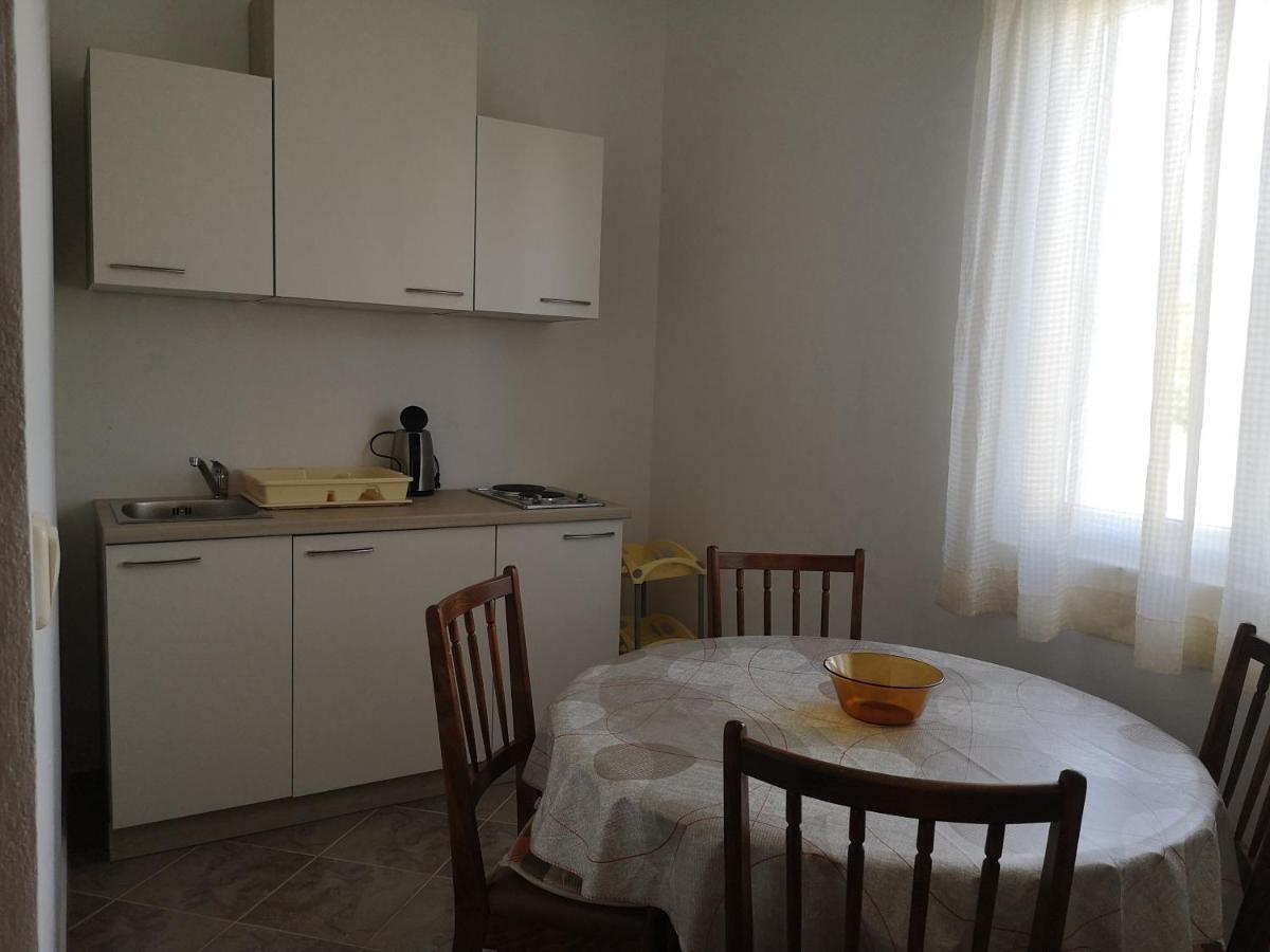 Apartman Nea 닌 외부 사진